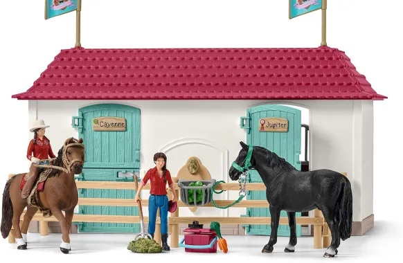 Schleich Horse Club 42416 : Grand Centre Equestre avec habitation et écurie