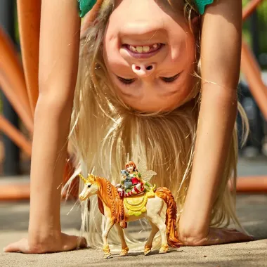 Schleich Bayala 70567 : Fée Marween avec une licorne scintillante