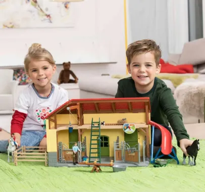 Schleich Farm World 42485 : Écurie