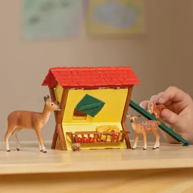 Schleich Farm World 42658 : Cabane des animaux de la forêt