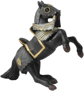 Cheval en armure noire