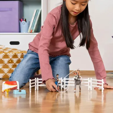 Schleich Horse Club 42443 : Kit de voltige équestre Horse Club Mia