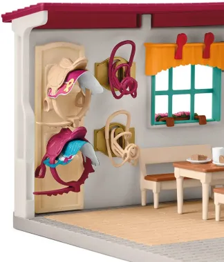 Schleich Horse Club 42591 : Sellerie du Centre Equestre