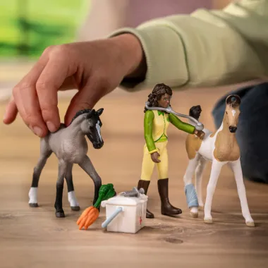 Schleich Horse Club 42777 : Kit de premier secours de Sarah