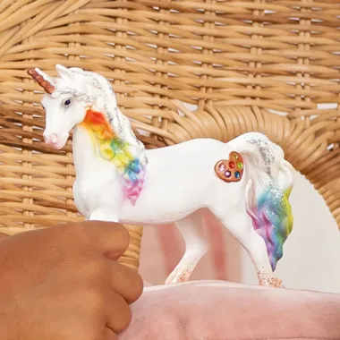 Schleich Bayala 70726 : Licorne arc-en-ciel, femelle